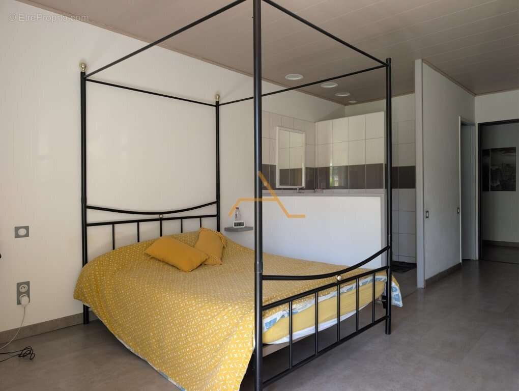 Dieulefit maison de ville 185m² avec jardin - photo 13