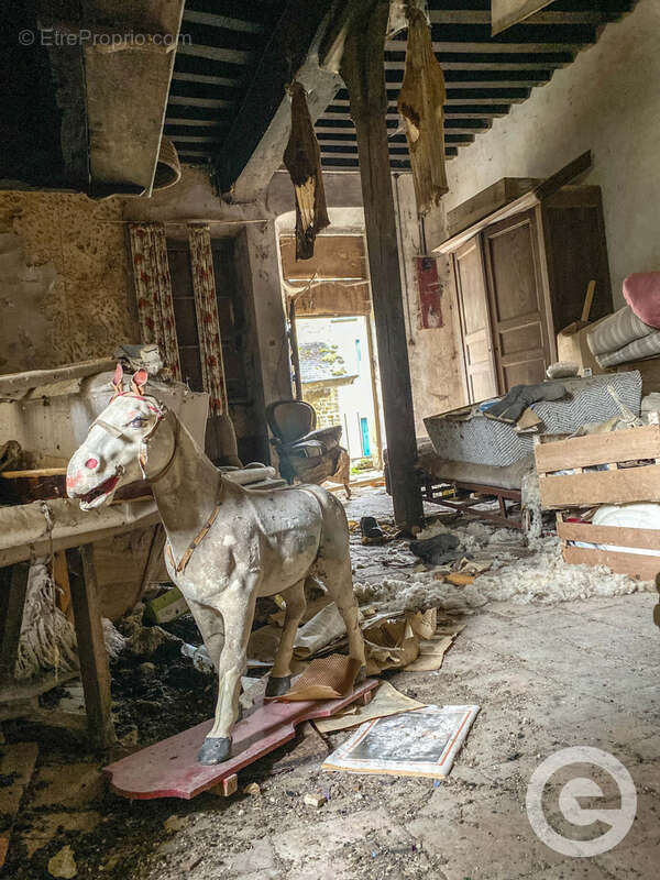 Maison à FONTENAY-PRES-VEZELAY