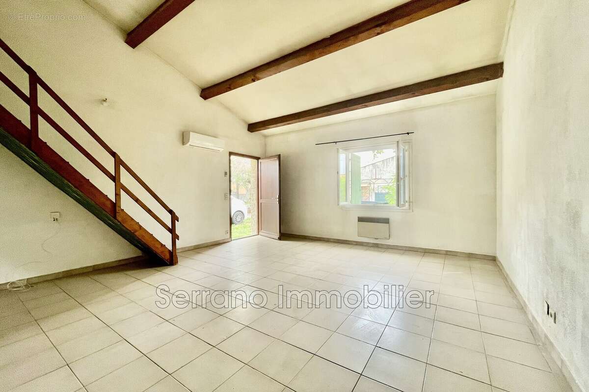 Maison 55 m² à Maillane  - photo 4
