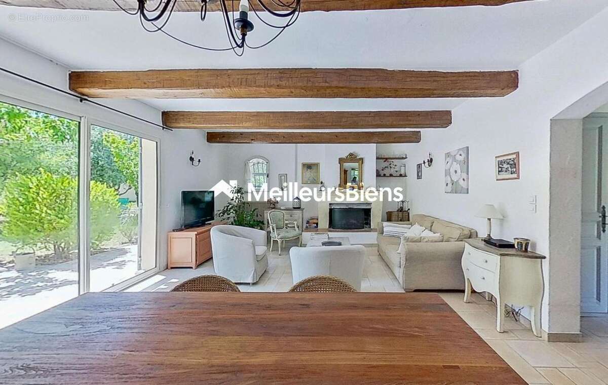 Maison à ROQUEBRUNE-SUR-ARGENS