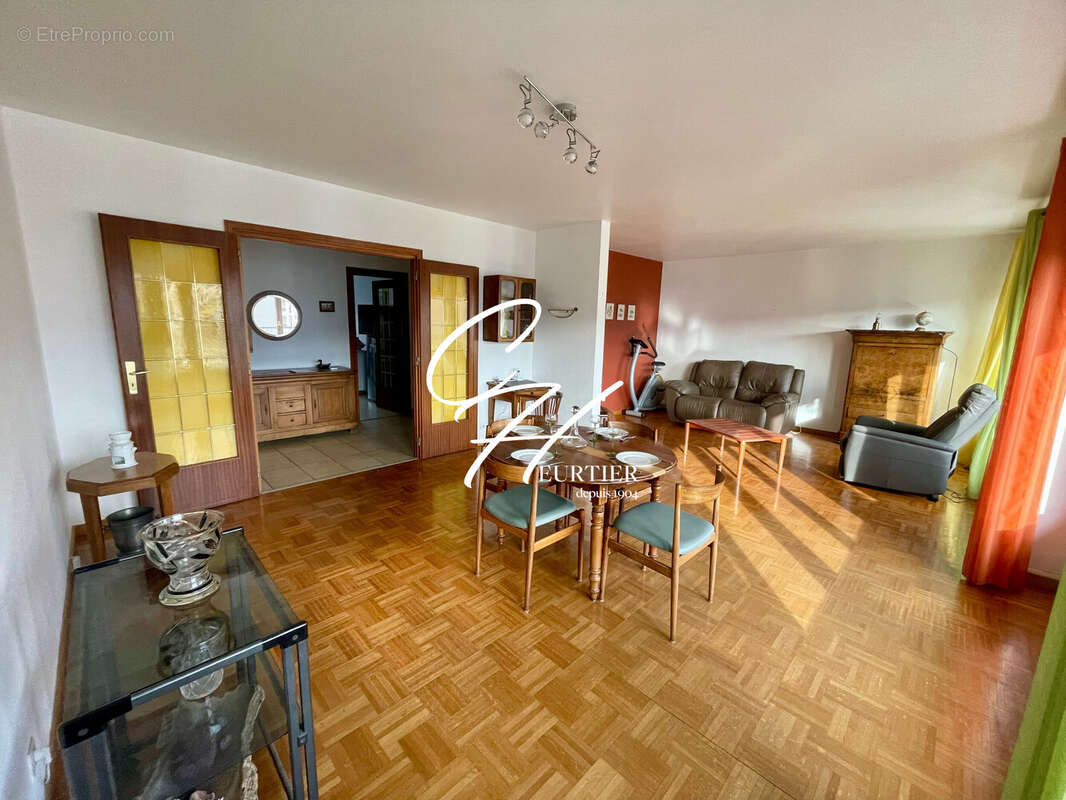 Appartement à ECHIROLLES