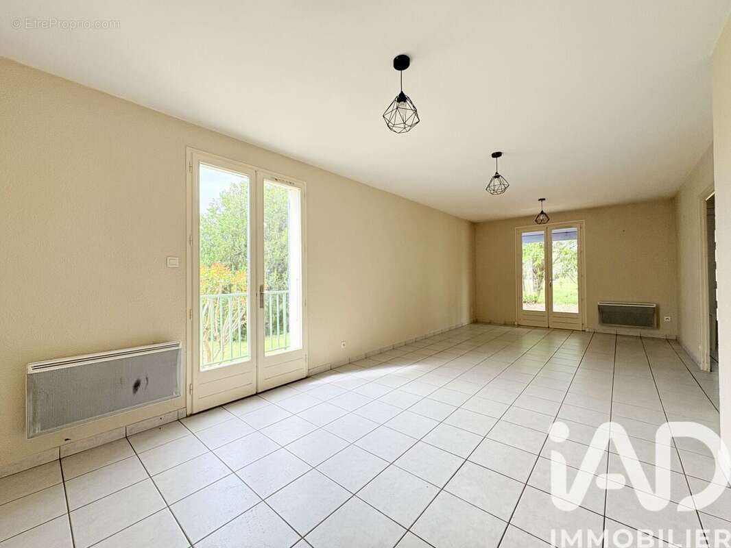 Photo 7 - Maison à MERCUROL