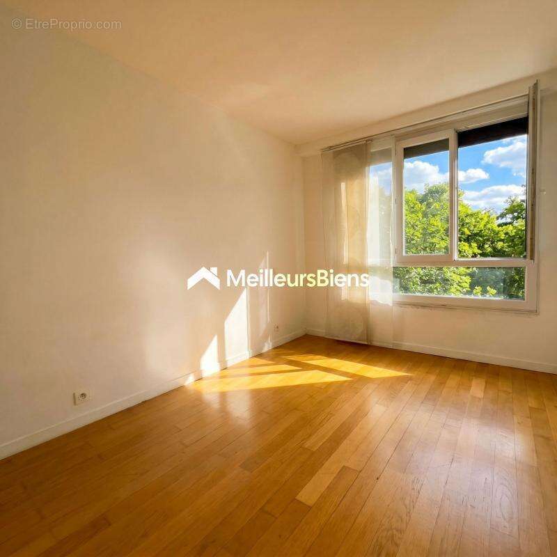 Levallois-Perret 82 m² 4 pièces avec suite parentale et cave - photo 9