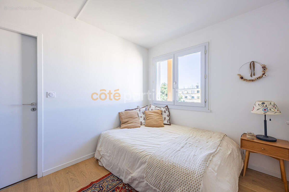 Saint-sebastien-sur-loire -- appartement renové t3 -- 70 m2 -- deux chambres -- balcon -- cave -- stationnement - photo 6