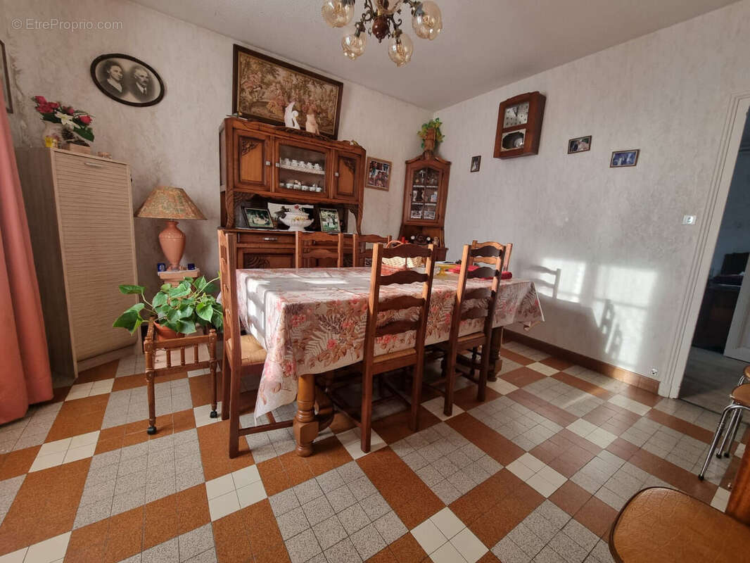 Photo 5 - Maison à GUEUGNON