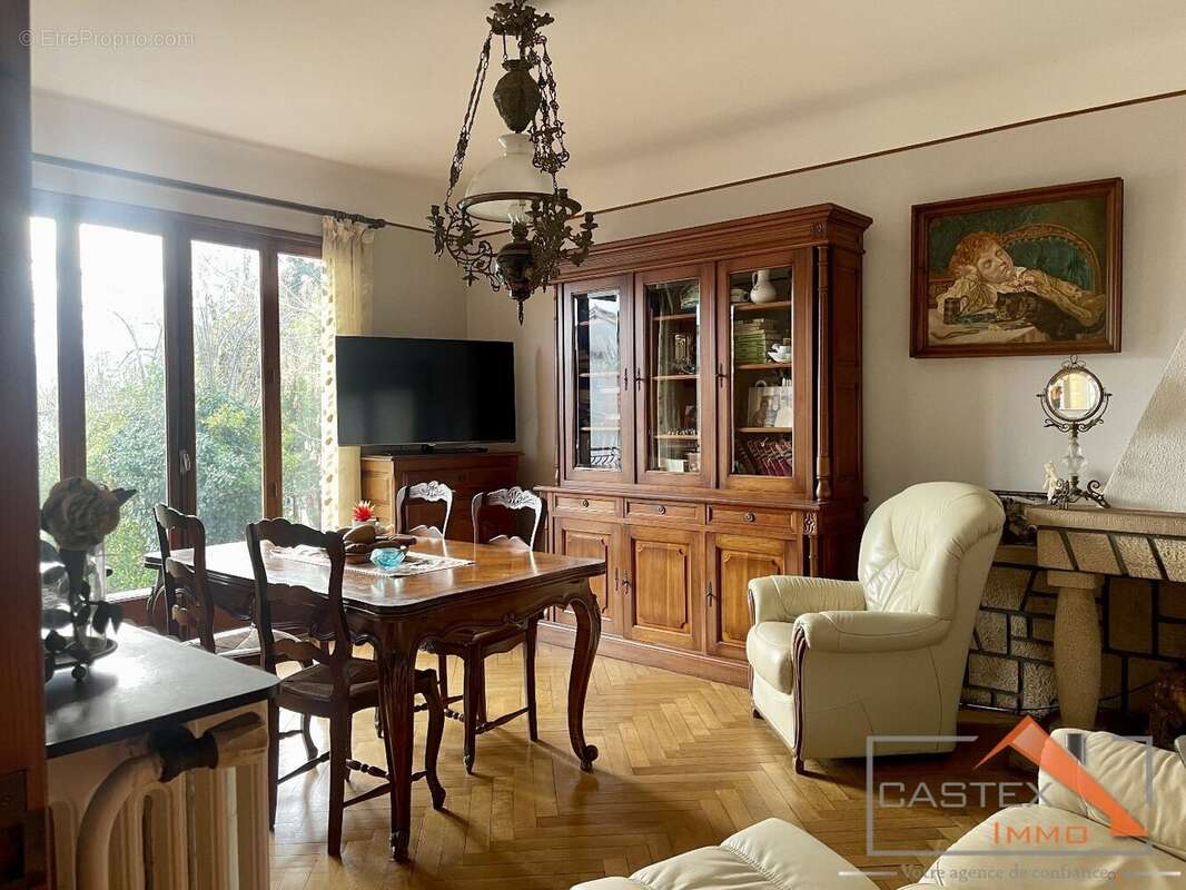 Appartement à MANE