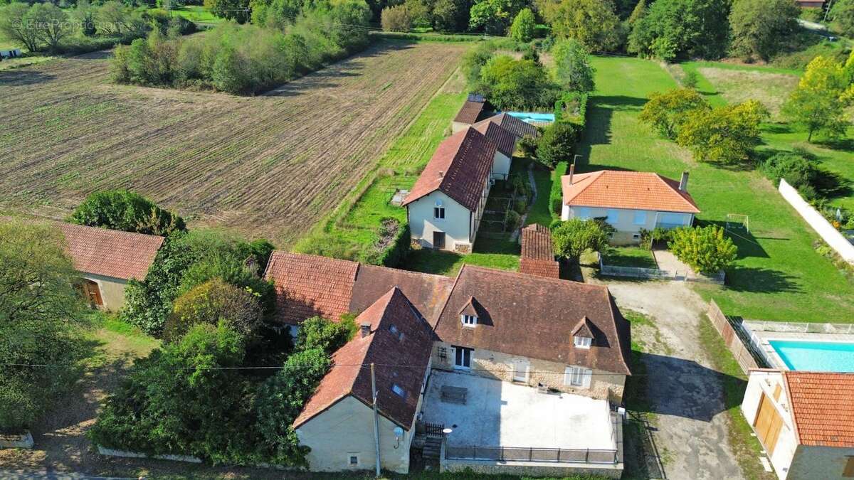 Maison à TREMOLAT