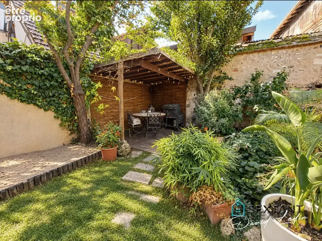 Centre-ville de gaillon - maison de caractère avec jardin et dépendance - photo 3
