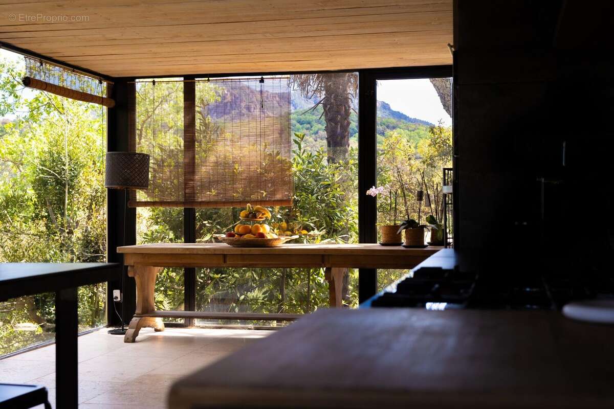 Maison 524 m² à Mandelieu-La-Napoule  - photo 4