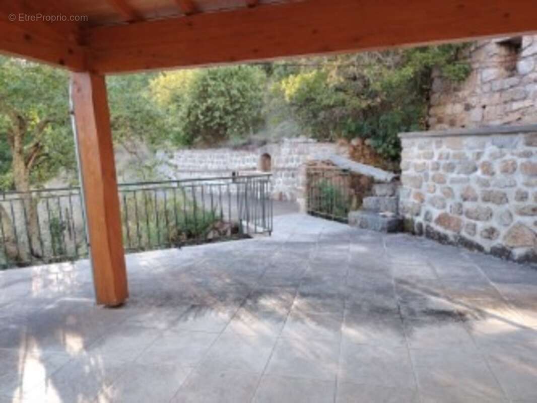 Maison en pierres à vendre 7 pièces SAINT MARTIN DE VALAMAS (07) - photo 5