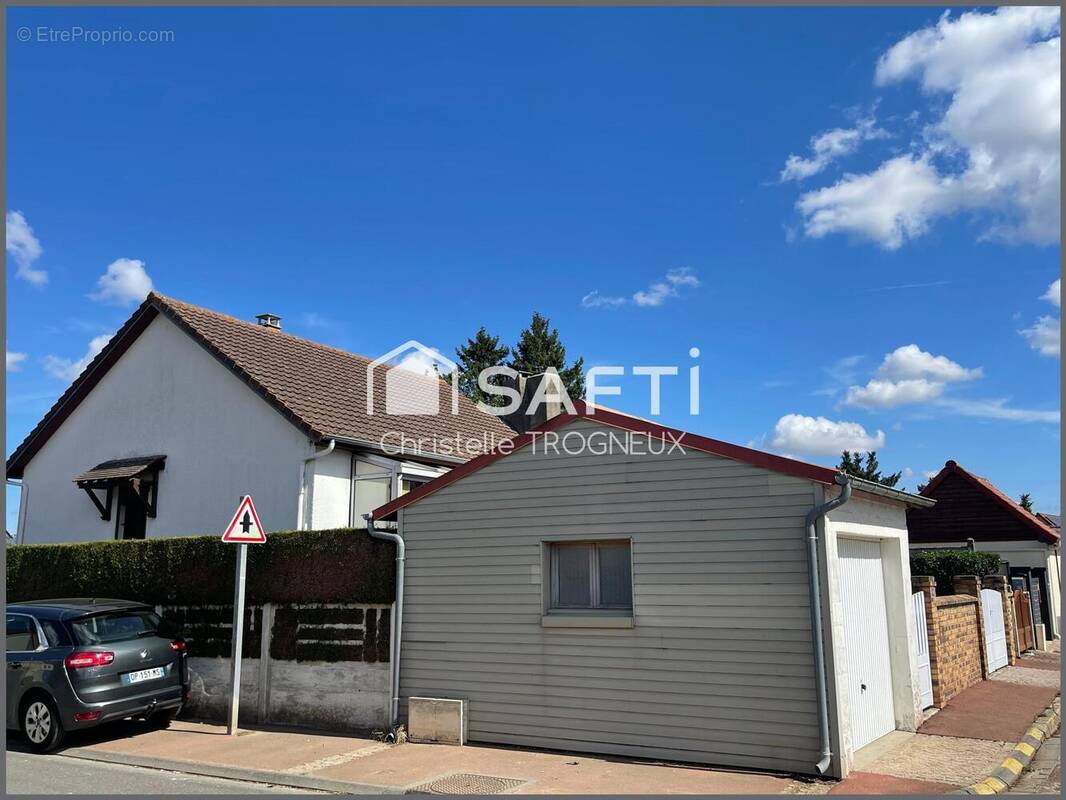 Photo 1 - Maison à HALLENCOURT