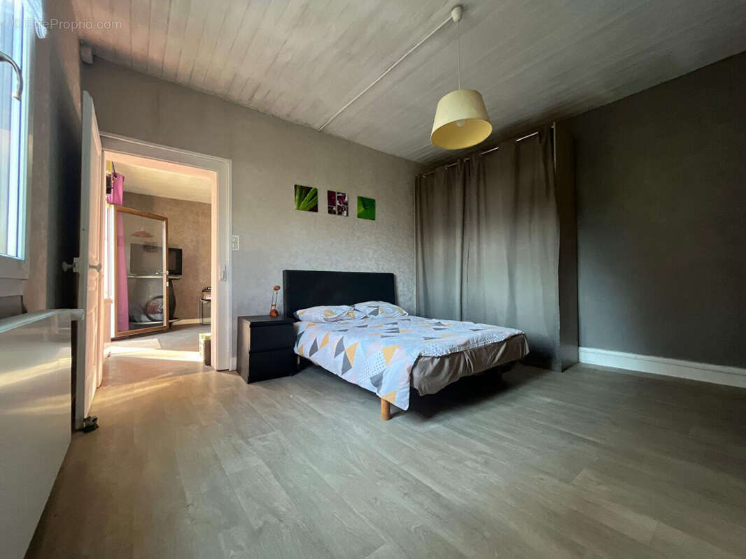 Maison à GENEUILLE