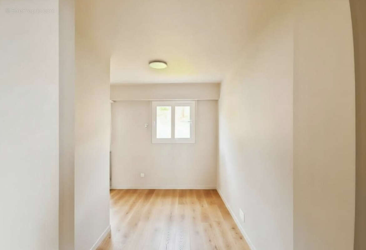 Appartement à MARSEILLE-7E