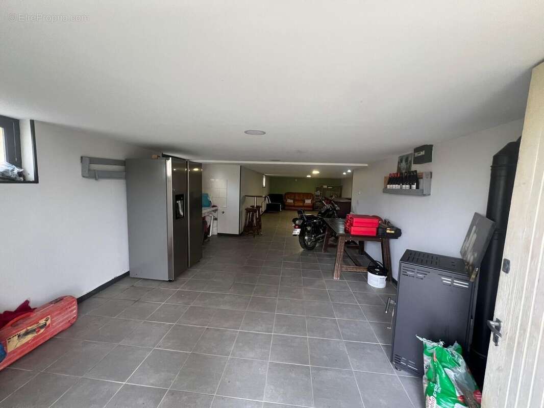 Maison 194 m² à Reans  - photo 6