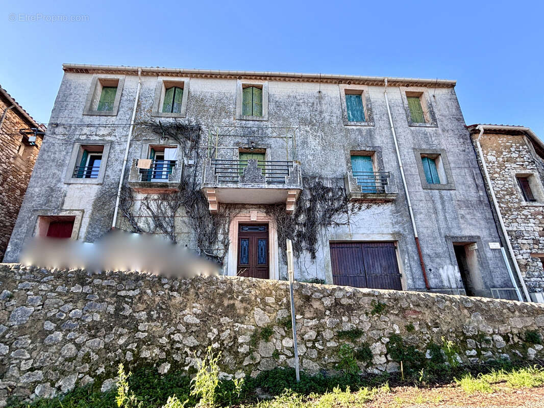 Maison à COMBAILLAUX