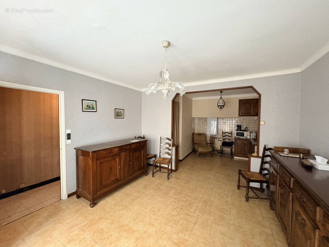 Maison à LA CALMETTE