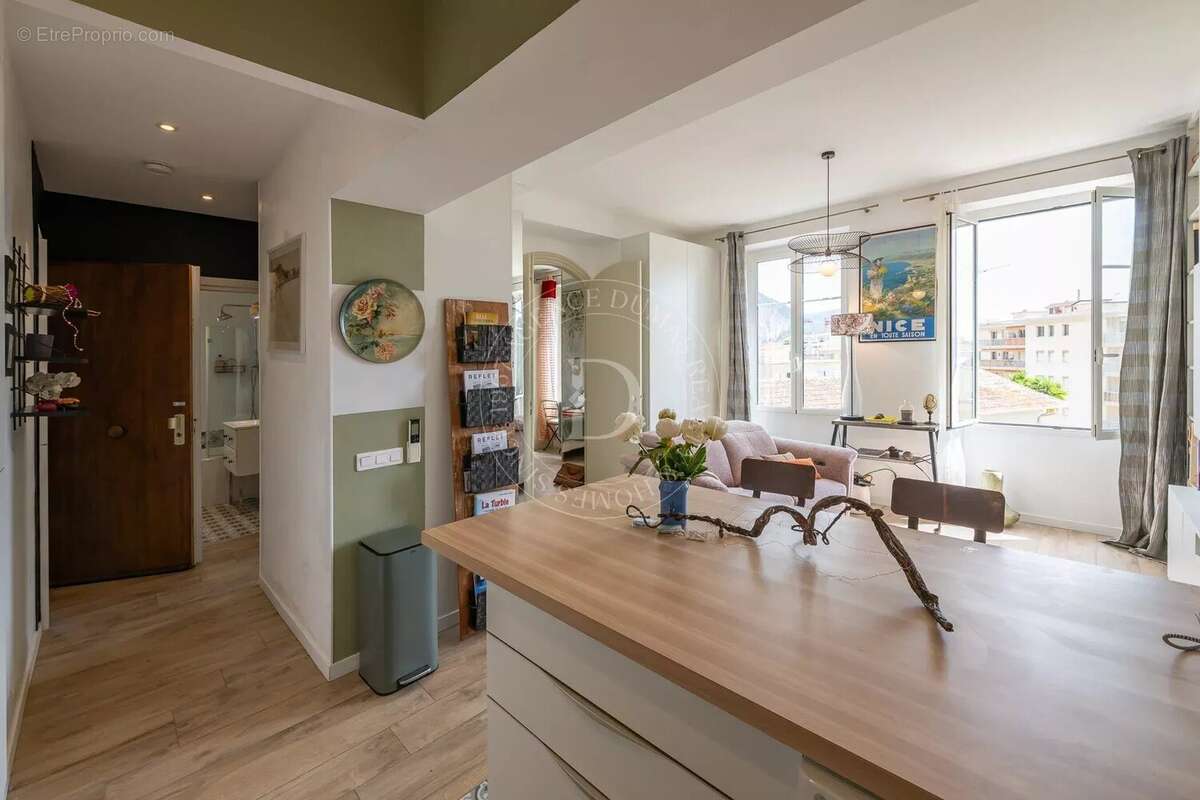 Appartement à BEAULIEU-SUR-MER