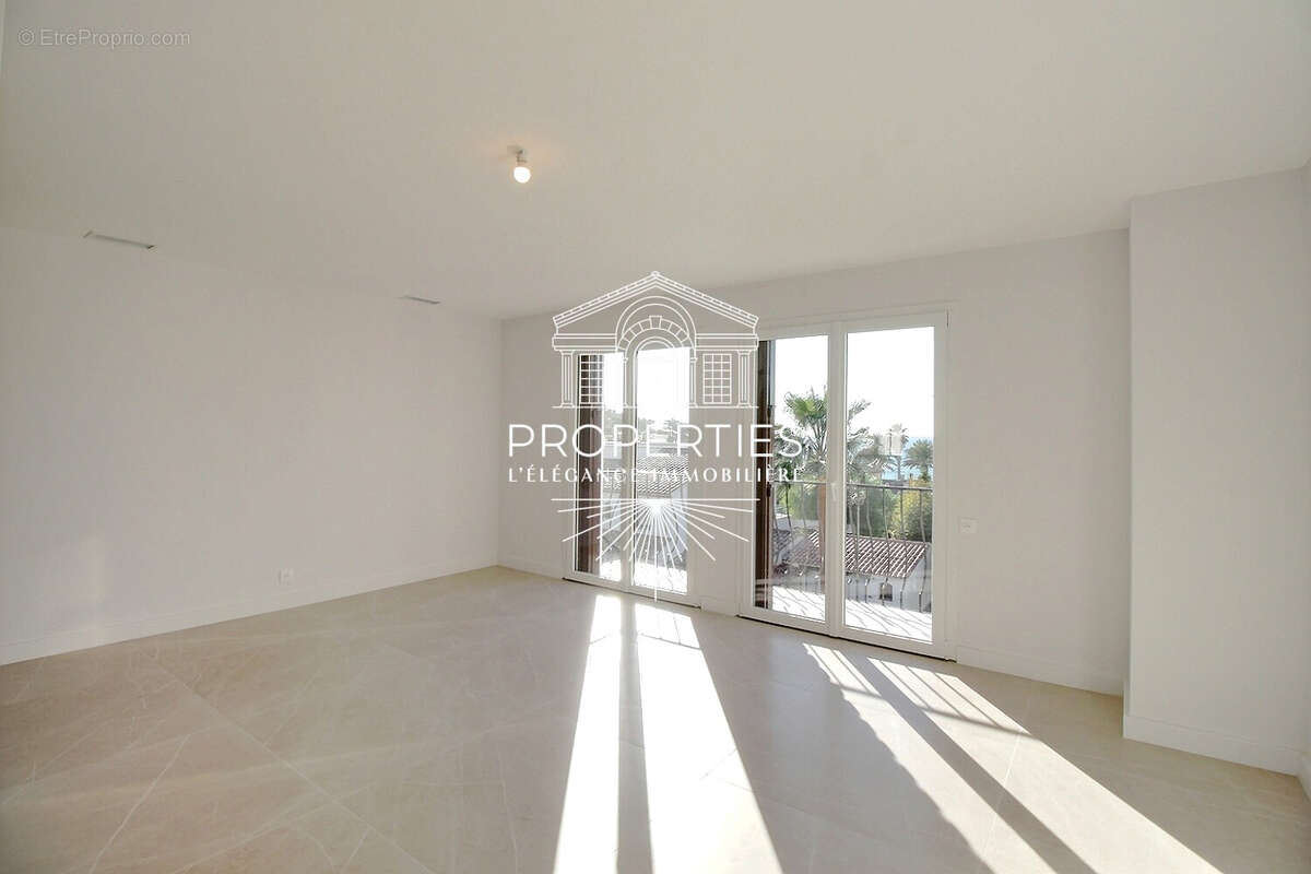 Appartement à SANARY-SUR-MER