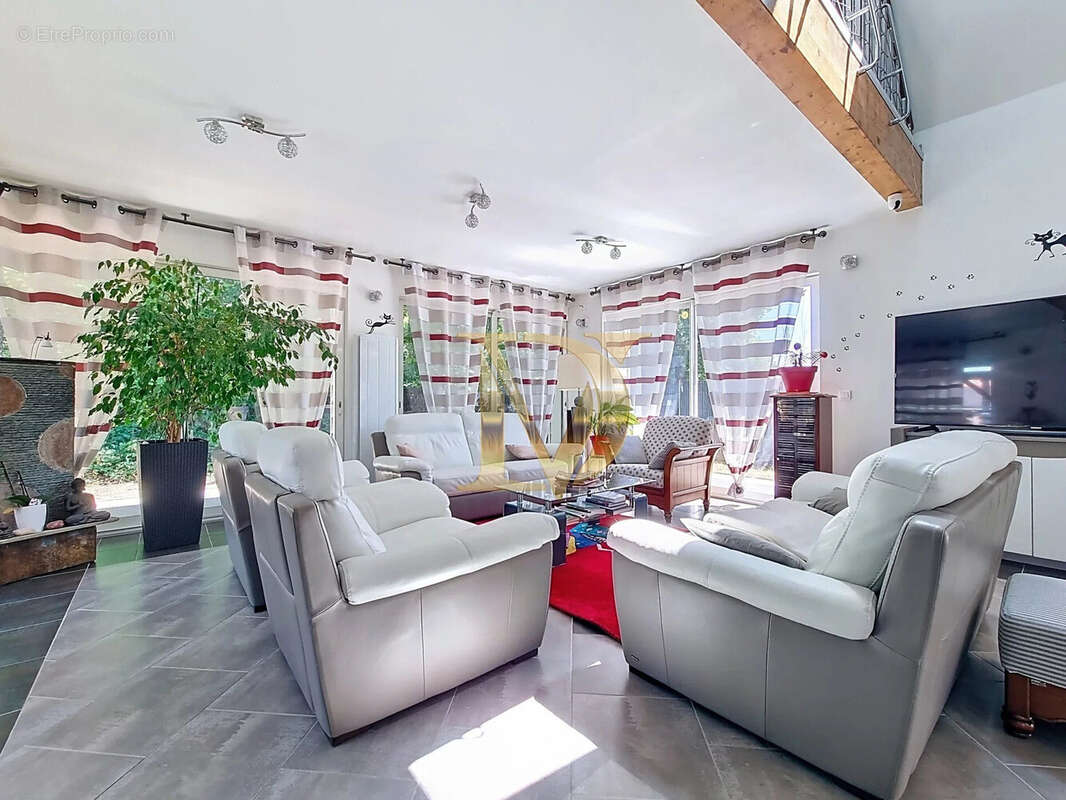 Maison à LA CROIX-EN-TOURAINE