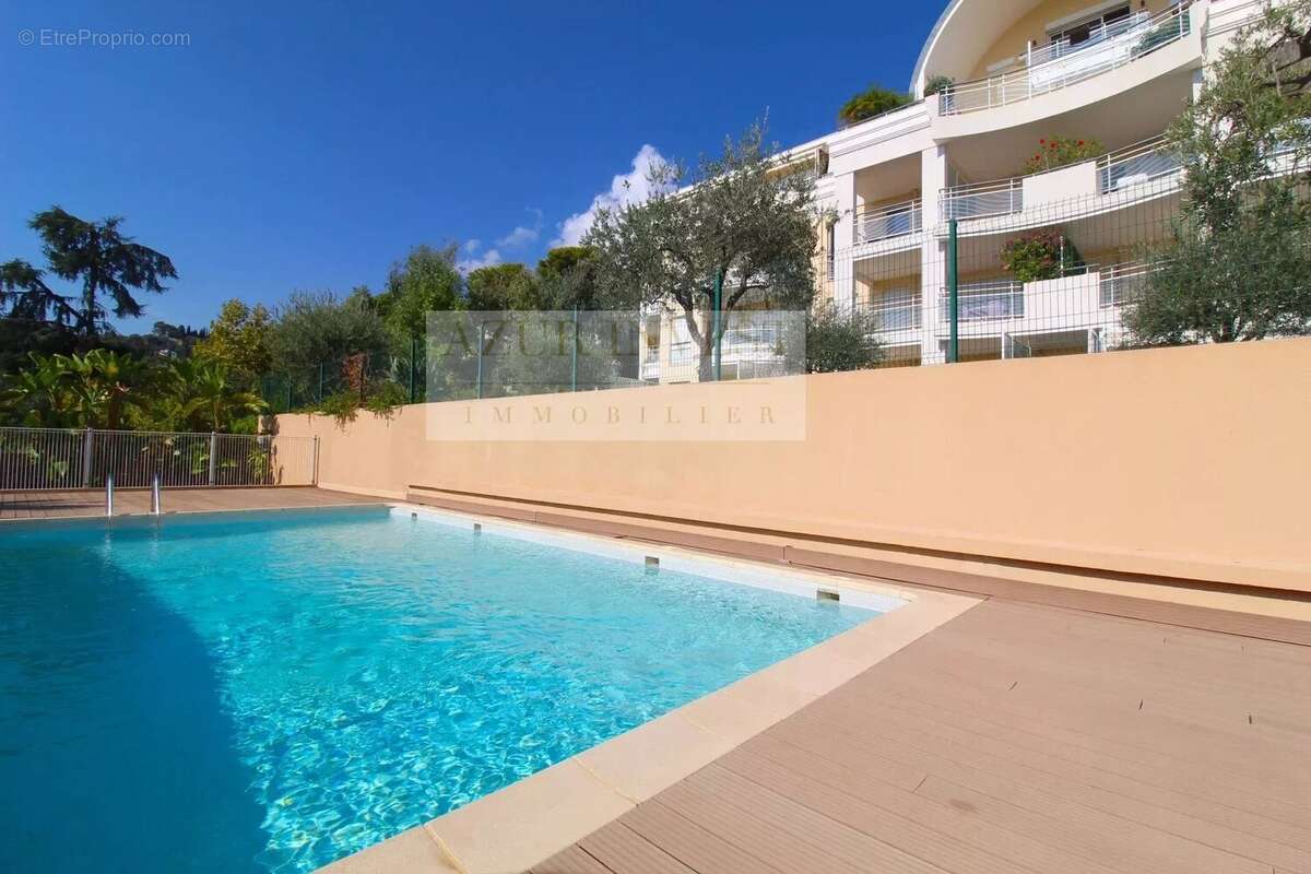Appartement à ROQUEBRUNE-CAP-MARTIN