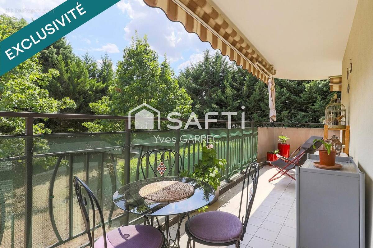 Photo 1 - Appartement à SAINT-GENIS-LAVAL