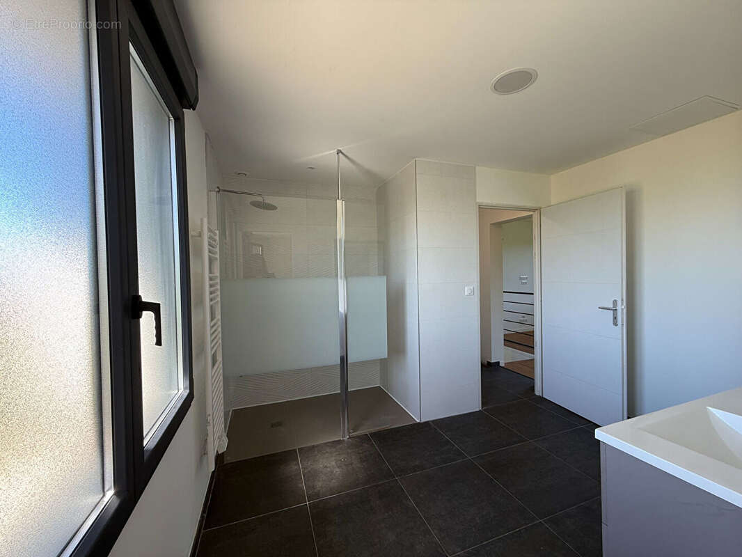 Maison à SAINTE-LIVRADE-SUR-LOT