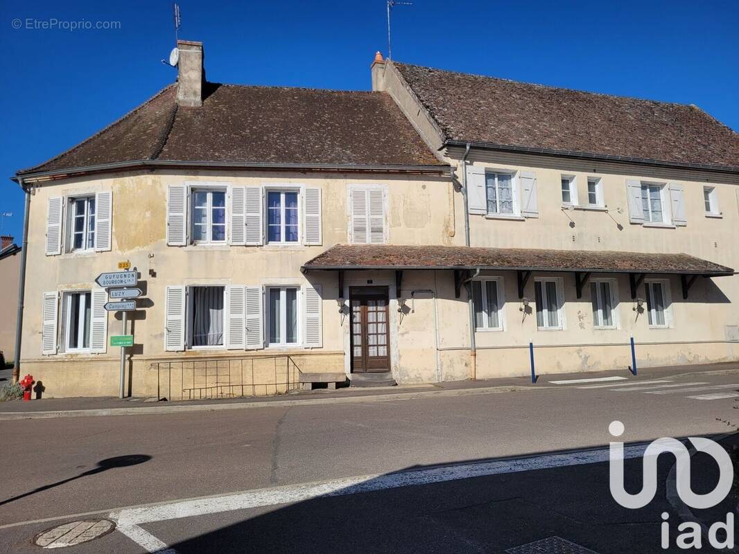 Photo 1 - Maison à ISSY-L'EVEQUE