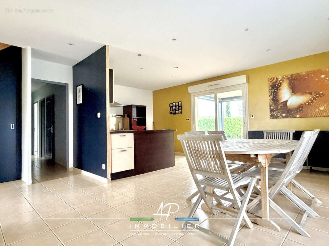 Maison à SAINT-JULIEN