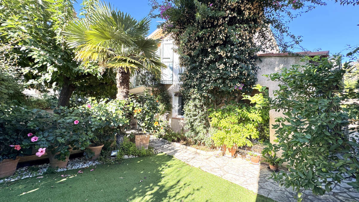 Maison à LA VALETTE-DU-VAR