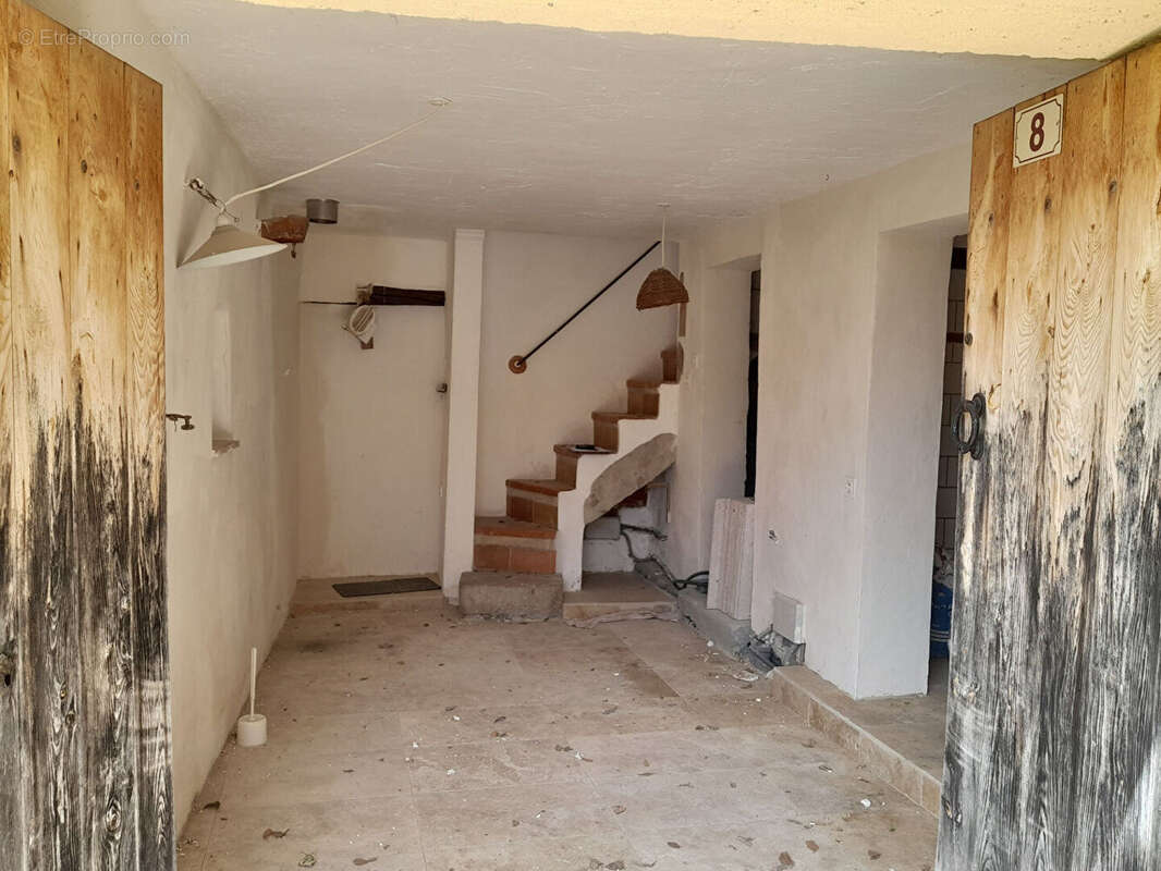 Maison à FOX-AMPHOUX