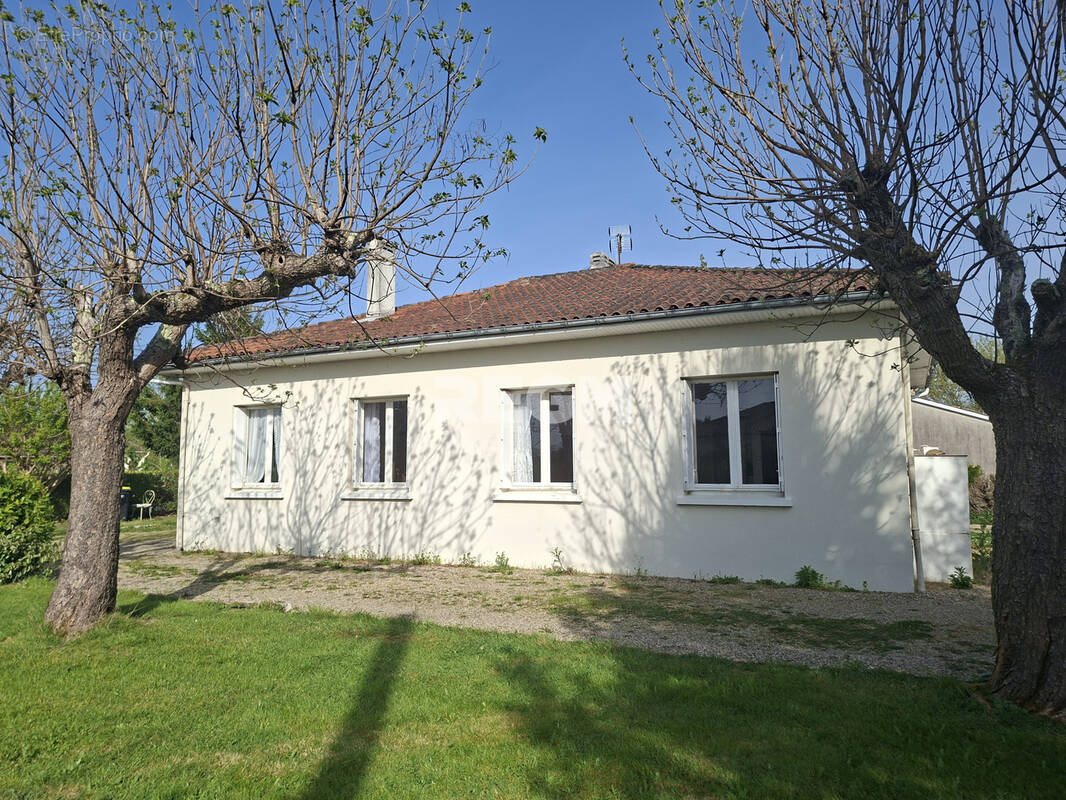 Maison à GARDONNE