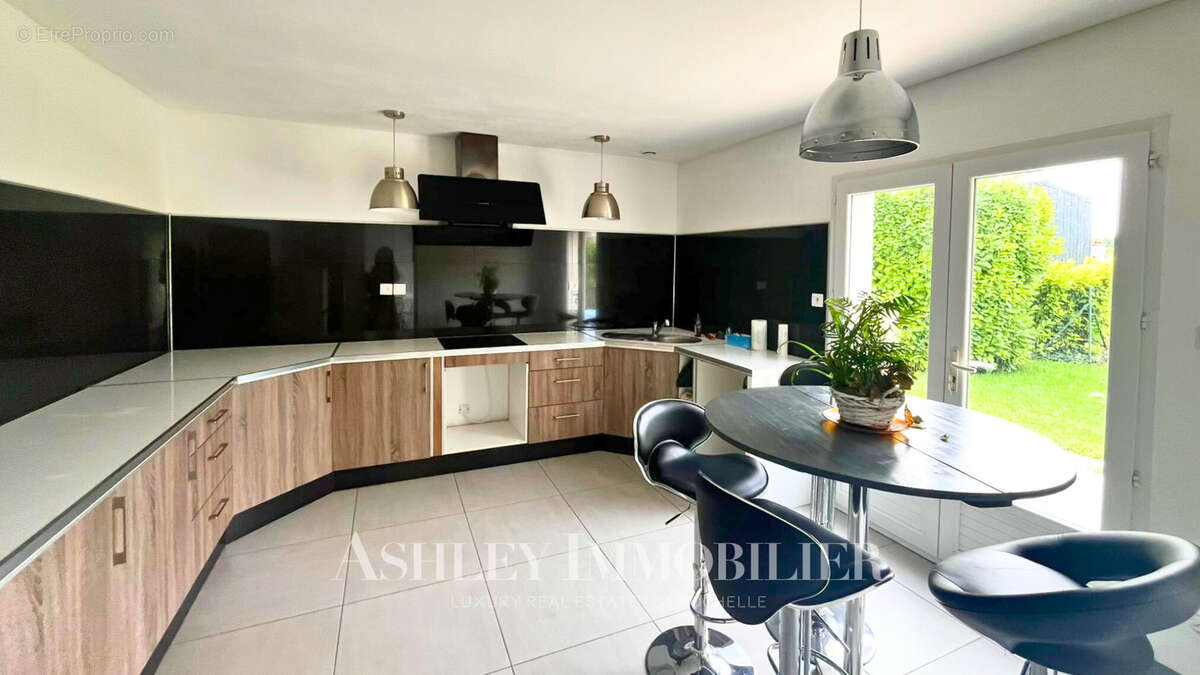 Maison de plain pied à vendre à 20 minutes de la rochelle - saint-sauveur d’aunis - photo 8