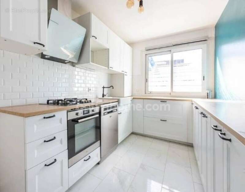 Appartement à MONTIGNY-LE-BRETONNEUX