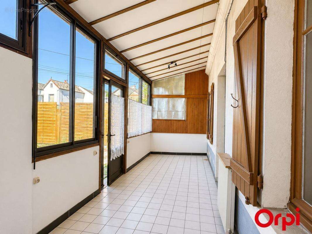  À découvrir en plein cœur de Saint-Amand-Montrond ! - photo 7