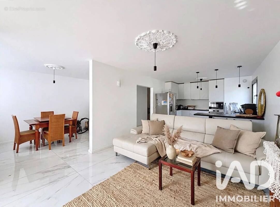 Photo Appartement à Creteil au prix de 415 000€