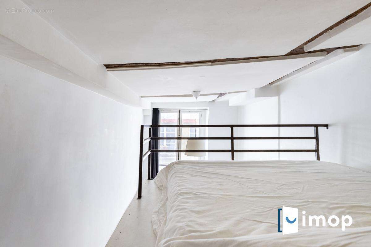 Appartement à PARIS-2E