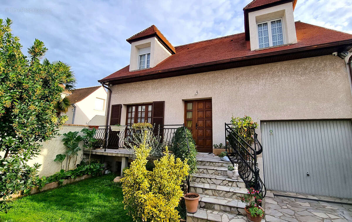 Maison 3 chambres ** 120m² HOUILLES - photo 2