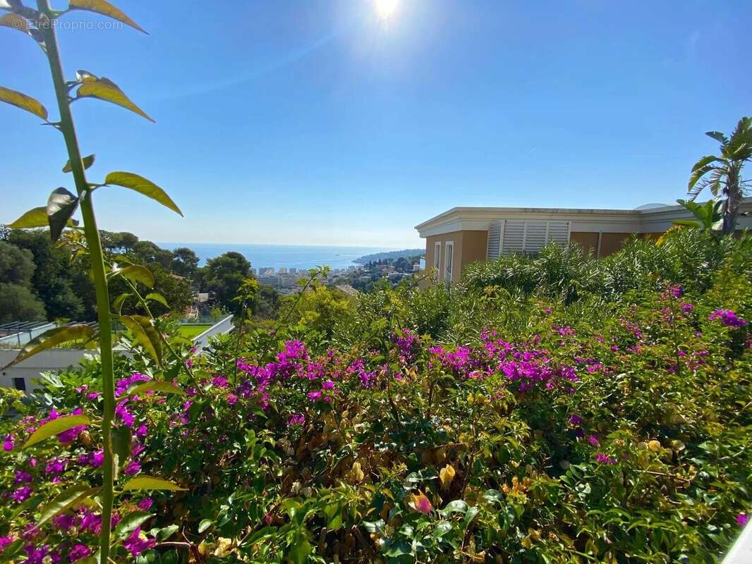 Appartement à ROQUEBRUNE-CAP-MARTIN