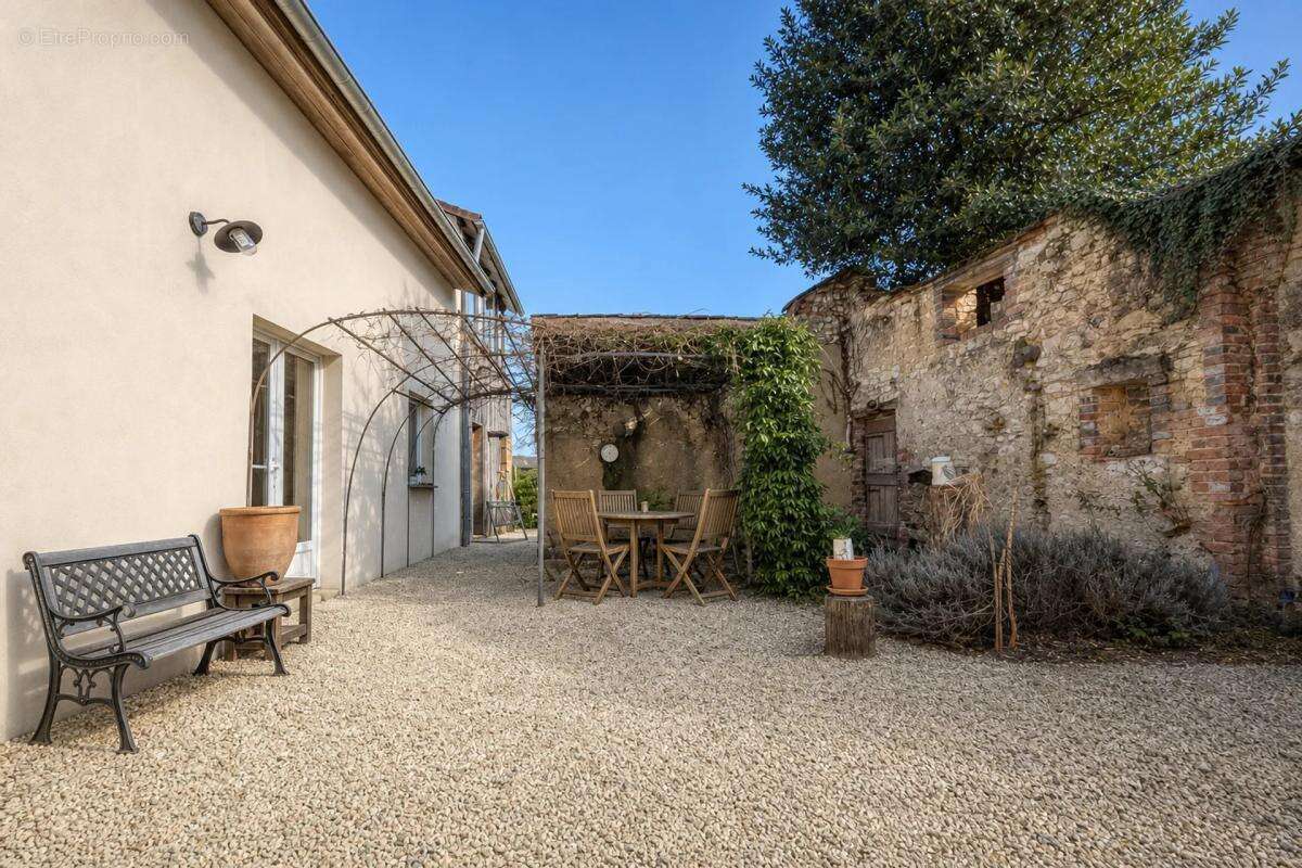 Maison à BITRY