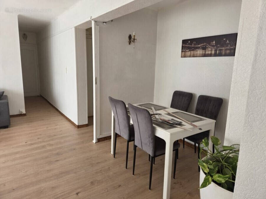 Appartement à MARSEILLE-8E