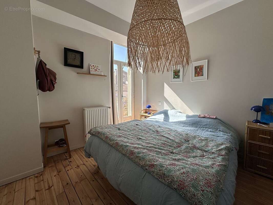 Appartement T4 de 116 m² / Charme de l'ancien / Centre historique - photo 7