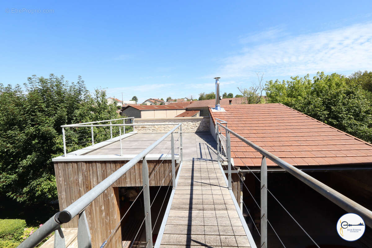 Maison à DOMPAIRE