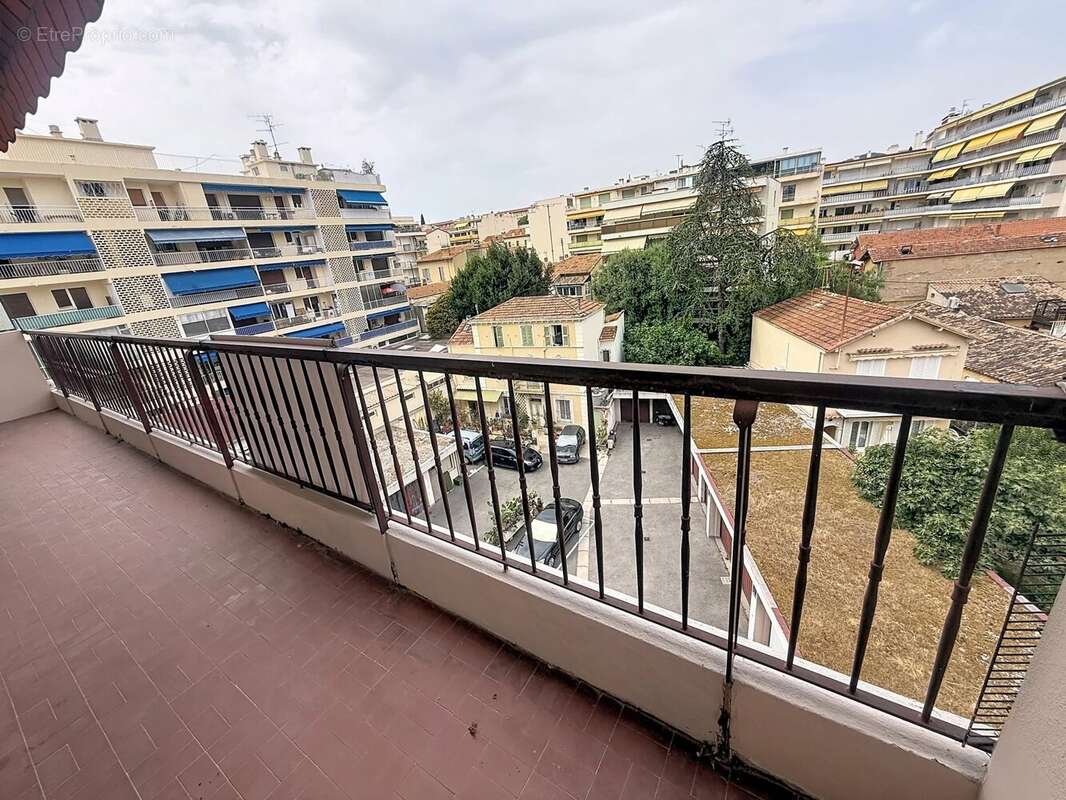 2 Pièces Tassigny  Résidence Seniors Vue Mer Panoramique 2 Terrasses - photo 17