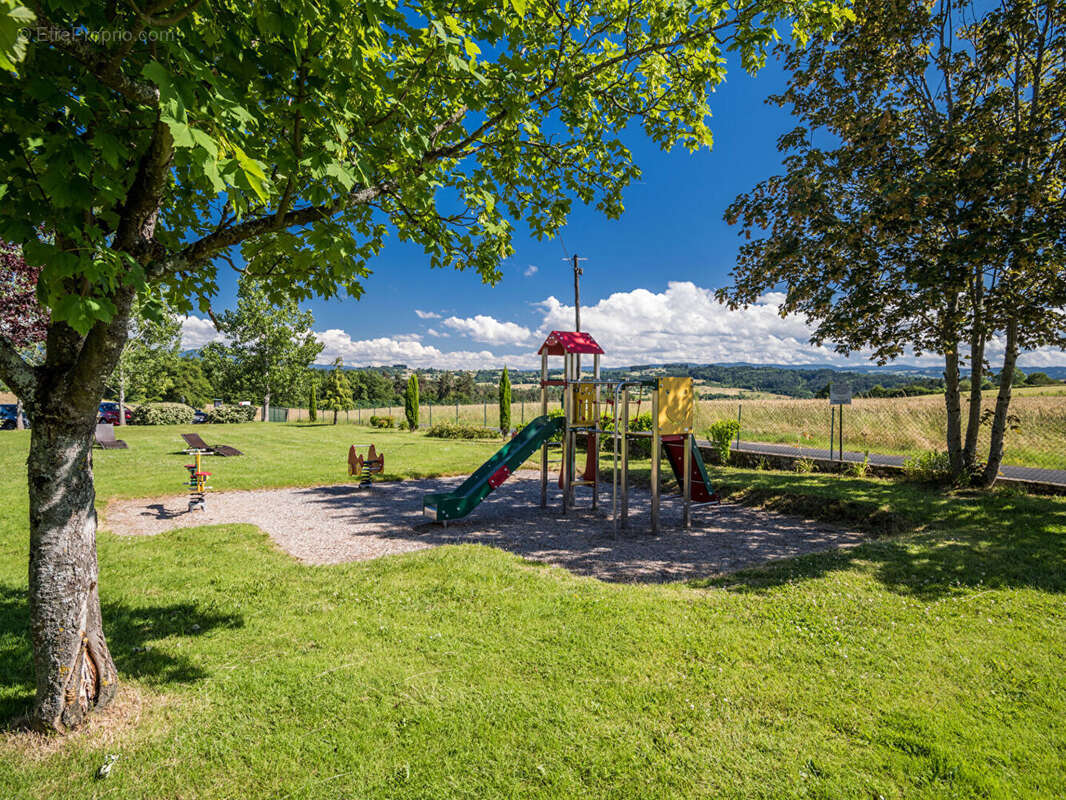 Appartement à AUBUSSON-D'AUVERGNE