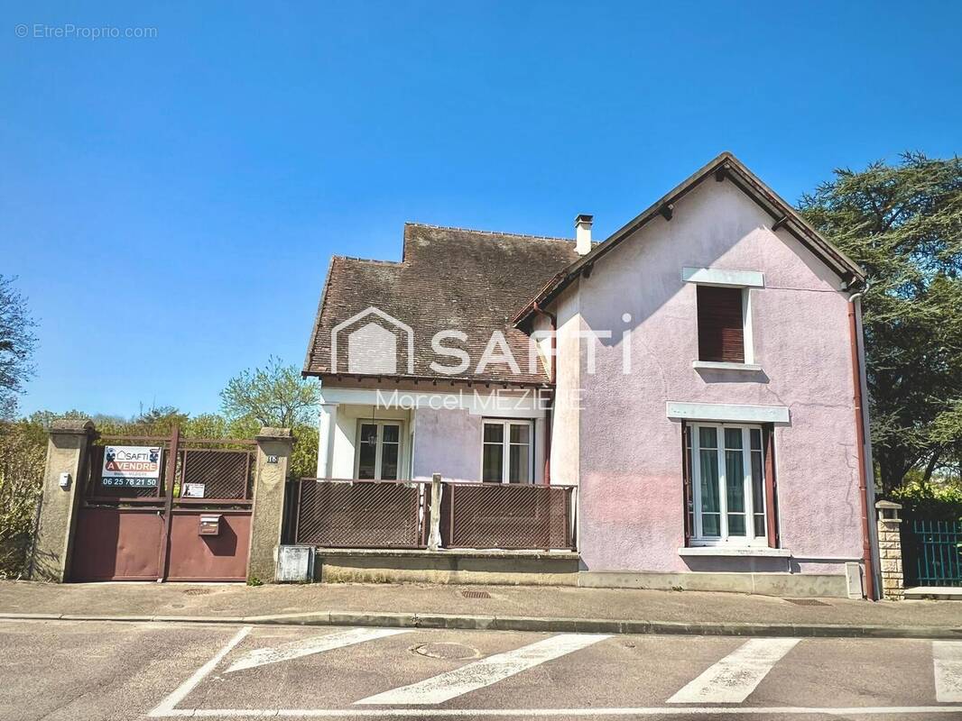 Photo 1 - Maison à VILLEVALLIER