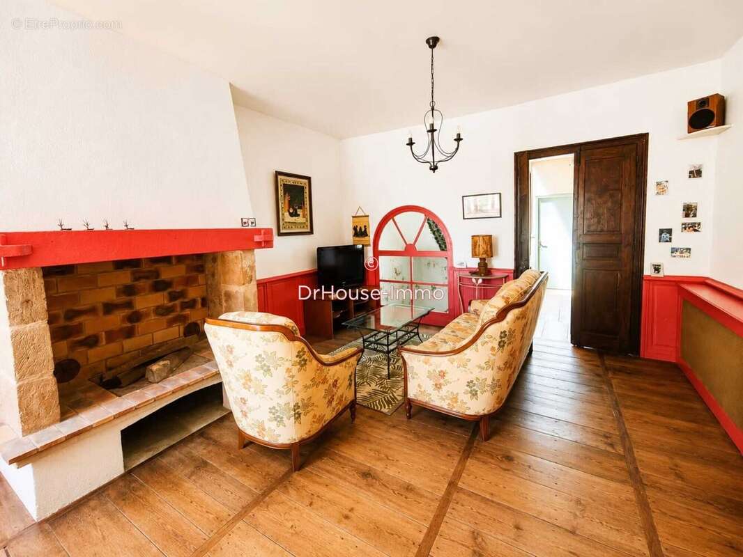 Maison 230 m² à Oloron-Sainte-Marie  - photo 6