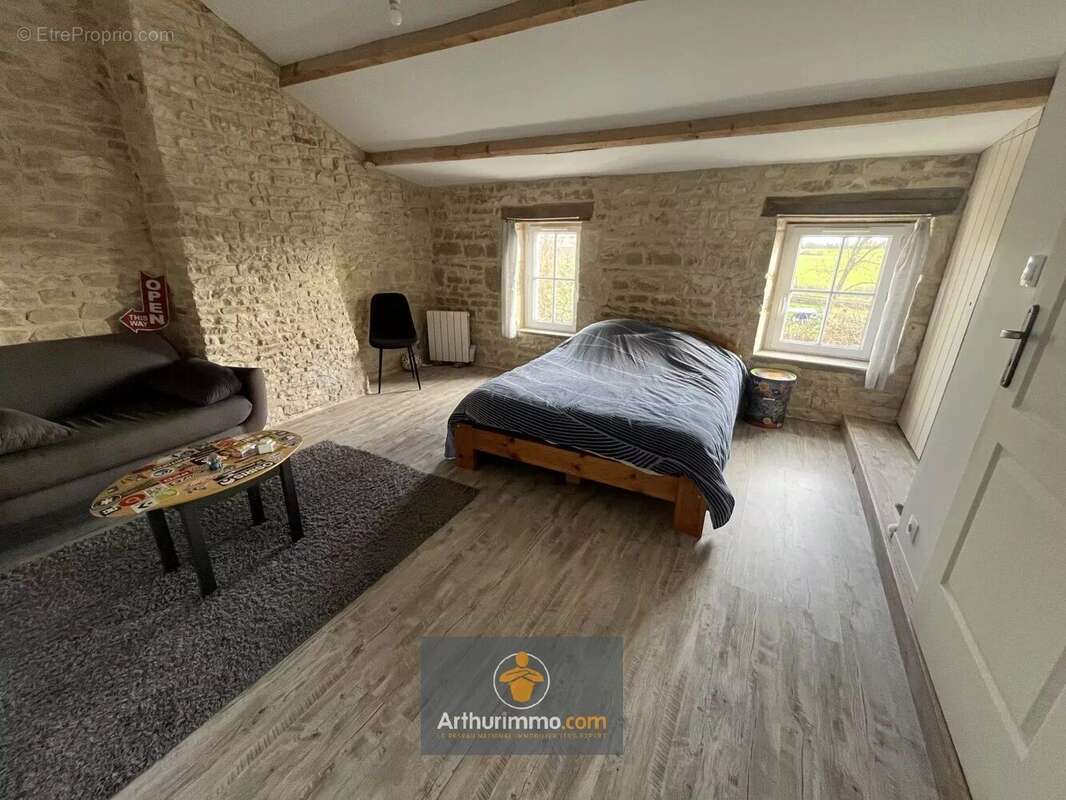 Maison à LE GUE-D'ALLERE