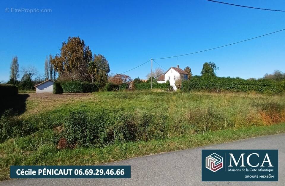 Terrain à CLERMONT