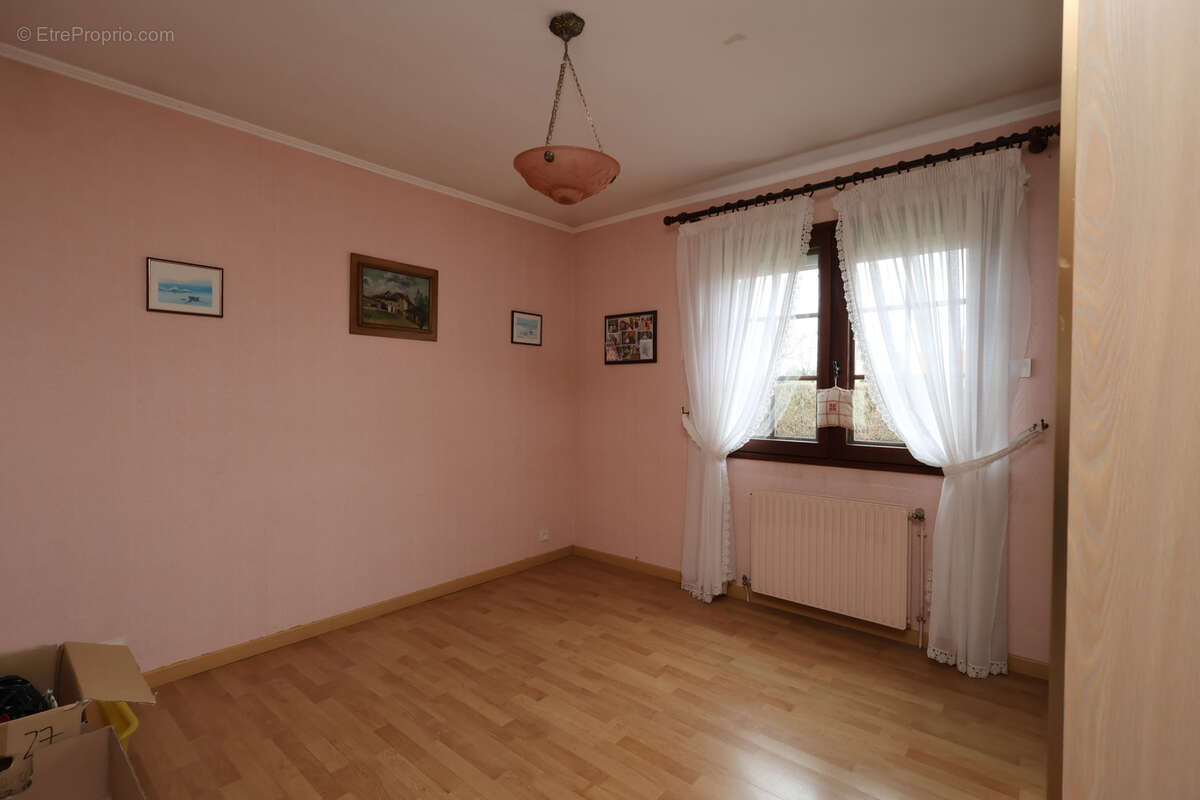Maison à LOUVIGNY