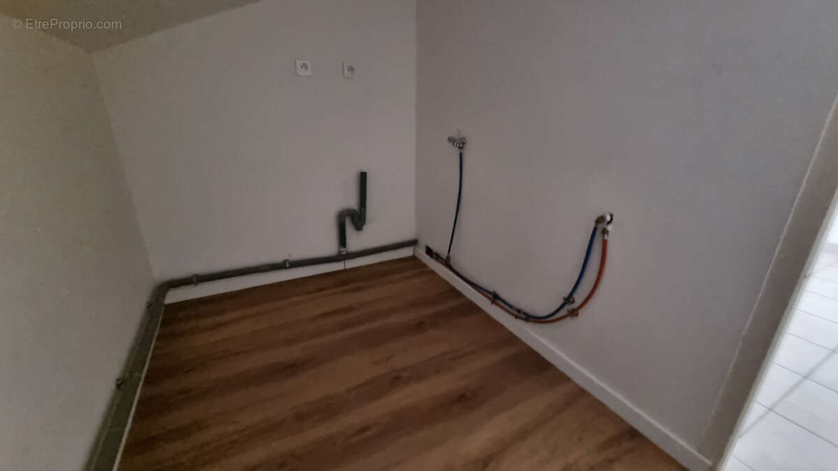 Appartement à MEES